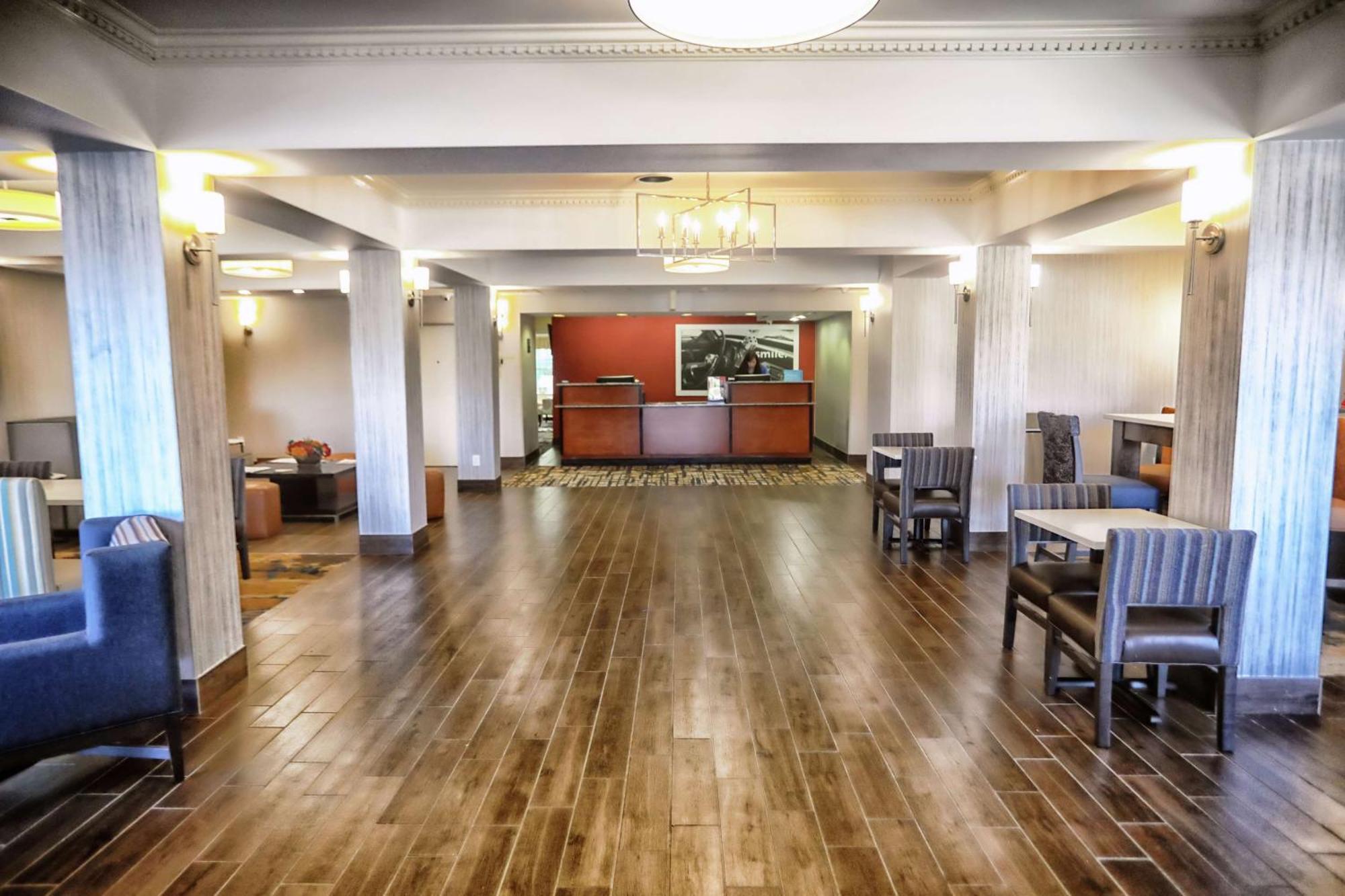 Hampton Inn Маріон Екстер'єр фото